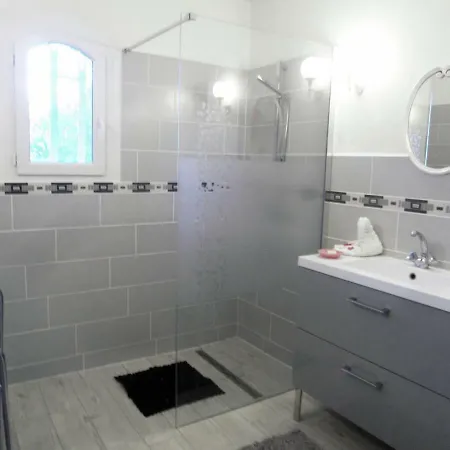 Cozy Holiday At Roquebrune-sur-argens With Pool Semesterbostad *