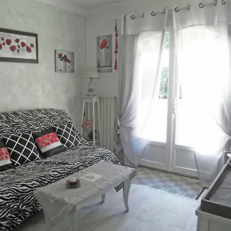 Holiday home Cozy Holiday At Roquebrune-sur-argens With Pool